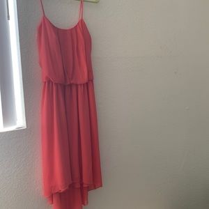 Dress size 6 peach color very cute and lightweight
